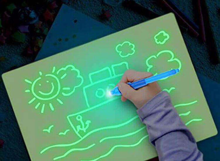 Glow In The Dark Plastic Sheet For Drawing Board